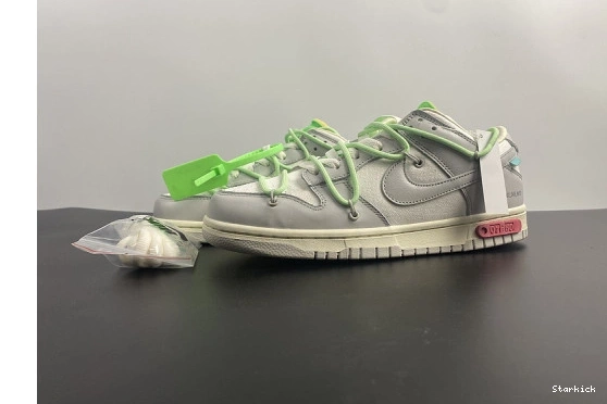 Lot Dunk DM1602-108 O-W 7 Low Nike 0324